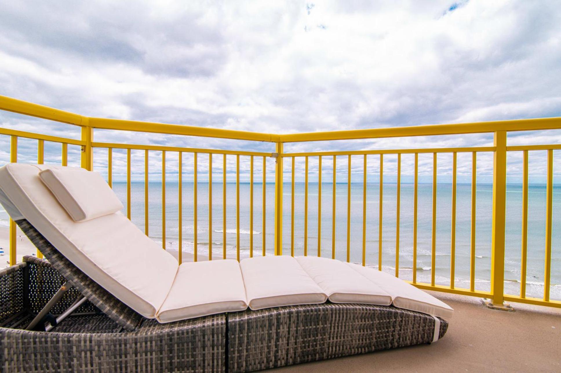 Bay Watch Resort Luxe Oceanfront End Unit Myrtle Beach Exterior photo